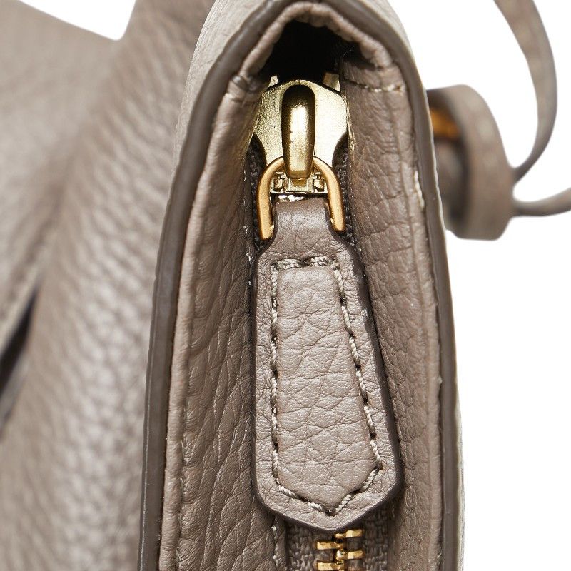 Tory Burch Tory Burch Tory Burch Leather Tassel Chain Shoulder Bag Leather Shoulder Bag in Great Condition Size ONE SIZE - 5 Thumbnail