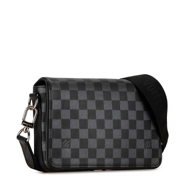 Louis Vuitton Louis Vuitton Louis Vuitton Damier Infini Studio Crossbody Bag N50007 Black PVC Leather Canvas Crossbody Bag N50007 in Very Good Condition Size ONE SIZE - 2 Thumbnail