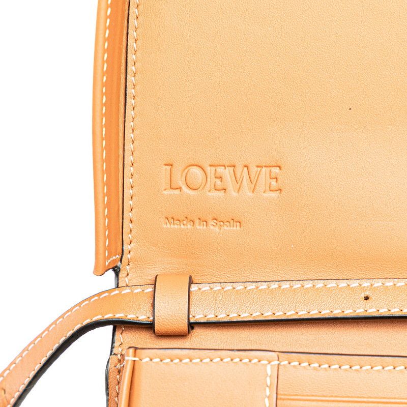 Loewe Loewe Loewe Anagram Leather Shoulder Bag Brown Leather Crossbody Bag in Great Condition Size ONE SIZE - 6 Thumbnail