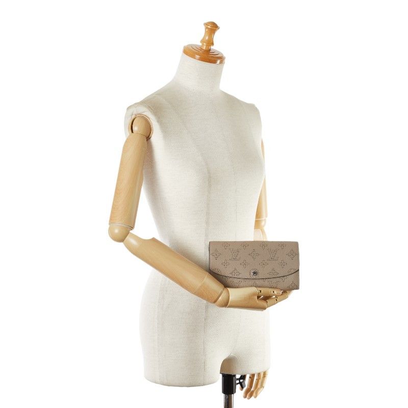 Louis Vuitton Louis Vuitton Louis Vuitton Monogram Mahina Iris Long Wallet M60144 Beige Leather Leather Long Wallet M60144 in Very Good Condition Size ONE SIZE - 11 Thumbnail