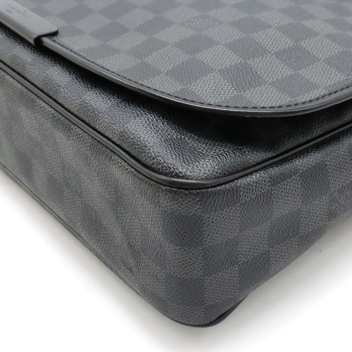 Louis Vuitton Louis Vuitton Louis Vuitton Damier Graphite Daniel MM Shoulder Bag N58029 Canvas Crossbody Bag N58029 in Good Condition Size ONE SIZE - 3 Thumbnail