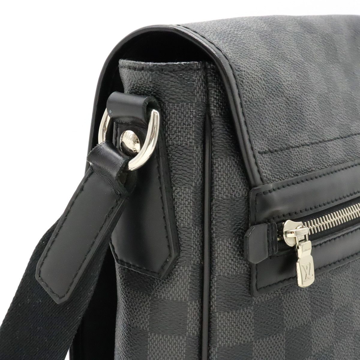 Louis Vuitton Louis Vuitton Louis Vuitton Damier Graphite Daniel MM Shoulder Bag N58029 Canvas Crossbody Bag N58029 in Good Condition Size ONE SIZE - 4 Thumbnail