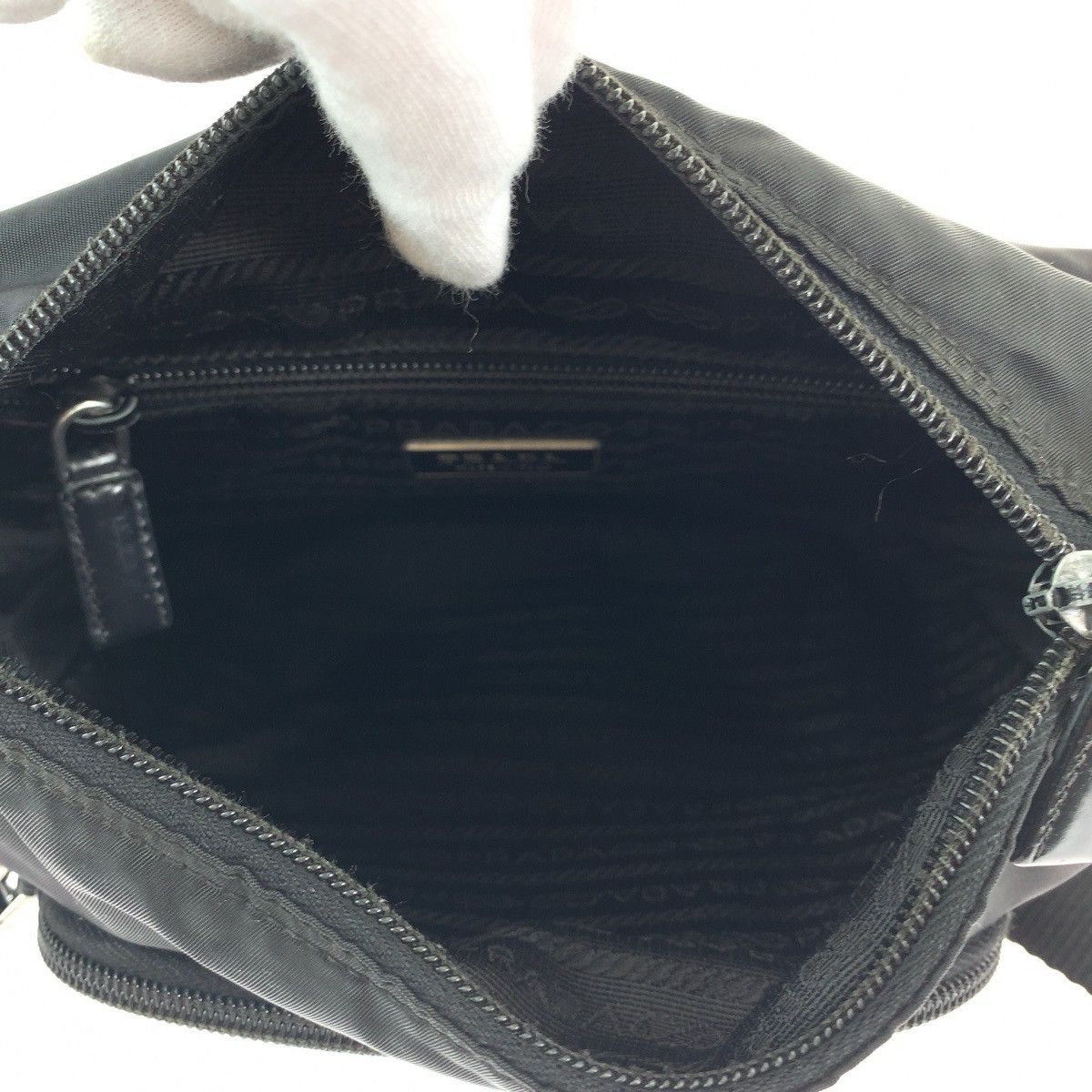 Prada Prada Prada Nylon Tessuto Logo Plate Shoulder Bag 1BD994 Canvas Crossbody Bag 1BD994 in Very Good Condition Size ONE SIZE - 9 Thumbnail