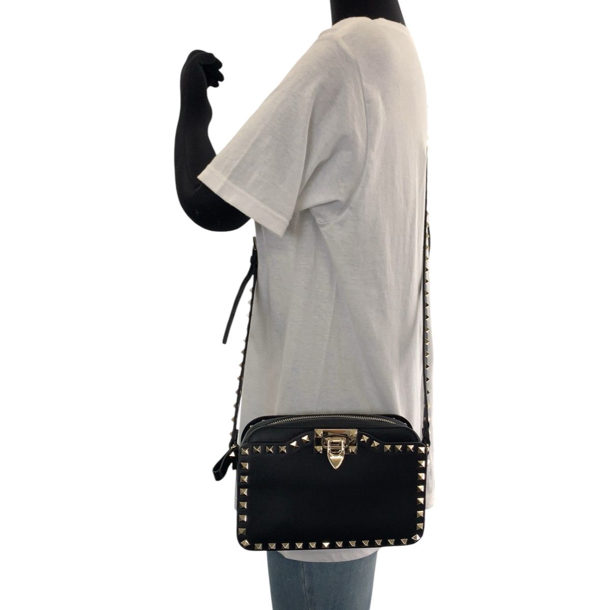 Valentino Valentino Valentino Leather Rockstuds Shoulder Bag Leather Crossbody Bag in Great Condition Size ONE SIZE - 7 Thumbnail