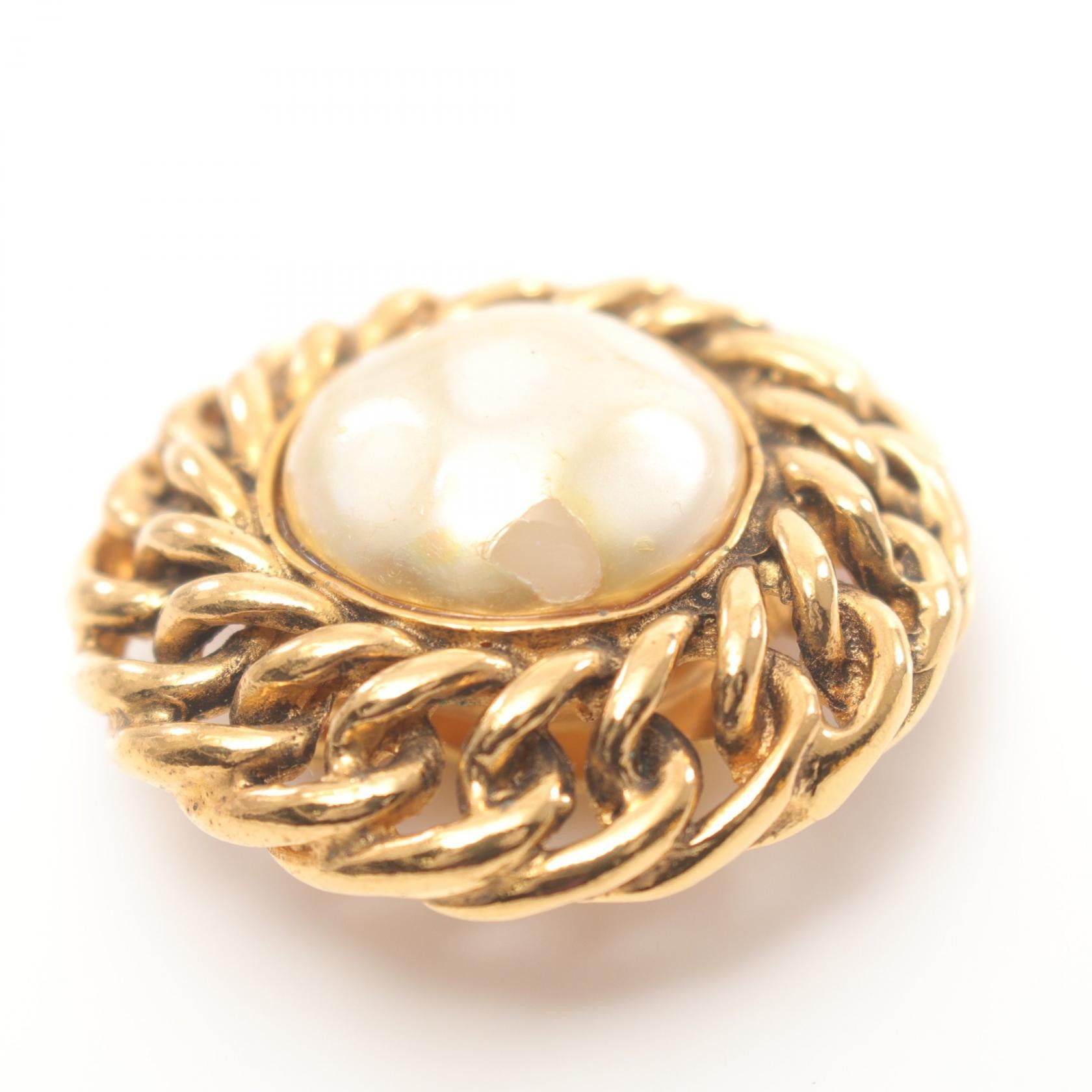 Chanel Chanel Pearl Clip On Earrings Metal Earrings in Very Good Condition Size ONE SIZE - 7 Thumbnail