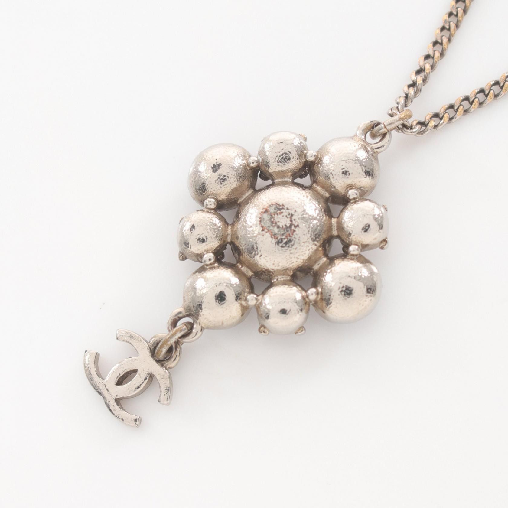 Chanel Chanel CC Camellia Rhinestone Chain Necklace Ceramic Necklace in Good Condition Size ONE SIZE - 2 Thumbnail