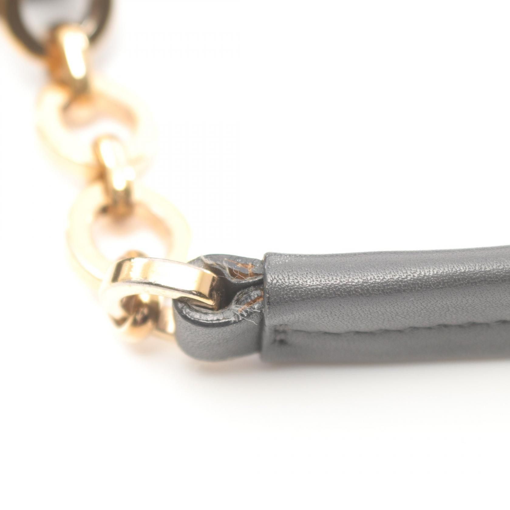 Salvatore Ferragamo Salvatore Ferragamo Gancini Leather Shoulder Bag Leather Shoulder Bag EE-21 D477 in Good Condition Size ONE SIZE - 10 Thumbnail