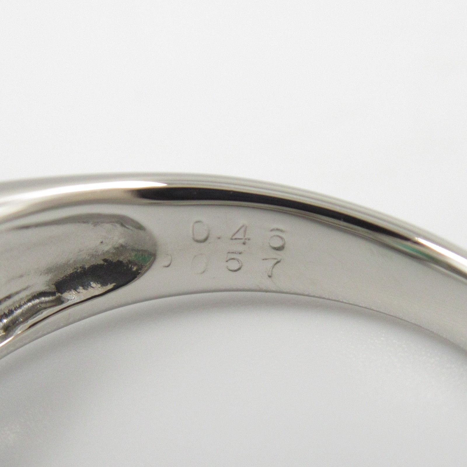 Other Other Platinum Emerald Ring Metal Ring in Great Condition Size ONE SIZE - 5 Thumbnail