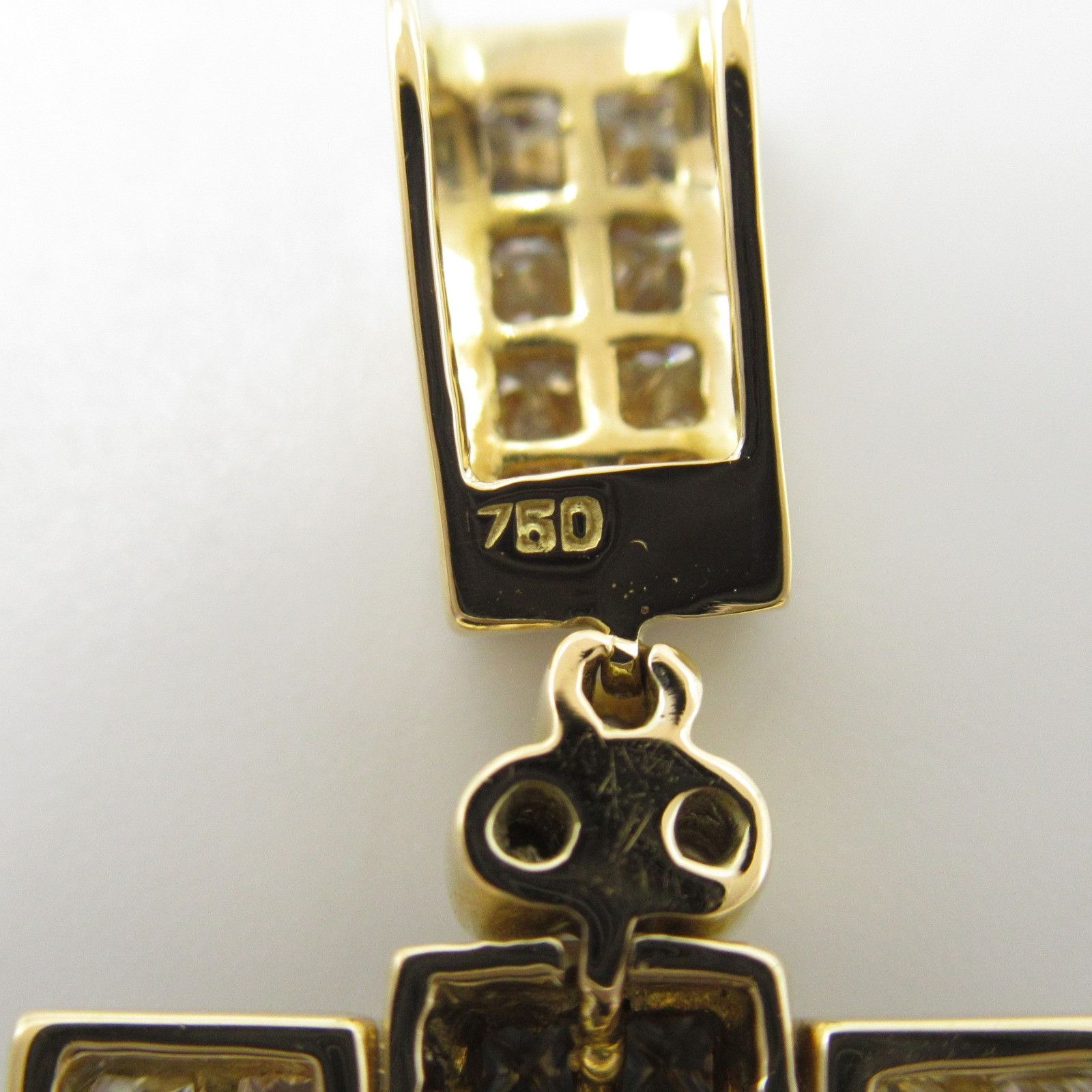 Other Other 18K Diamond Pendant Metal Pendant in Great Condition Size ONE SIZE - 4 Thumbnail
