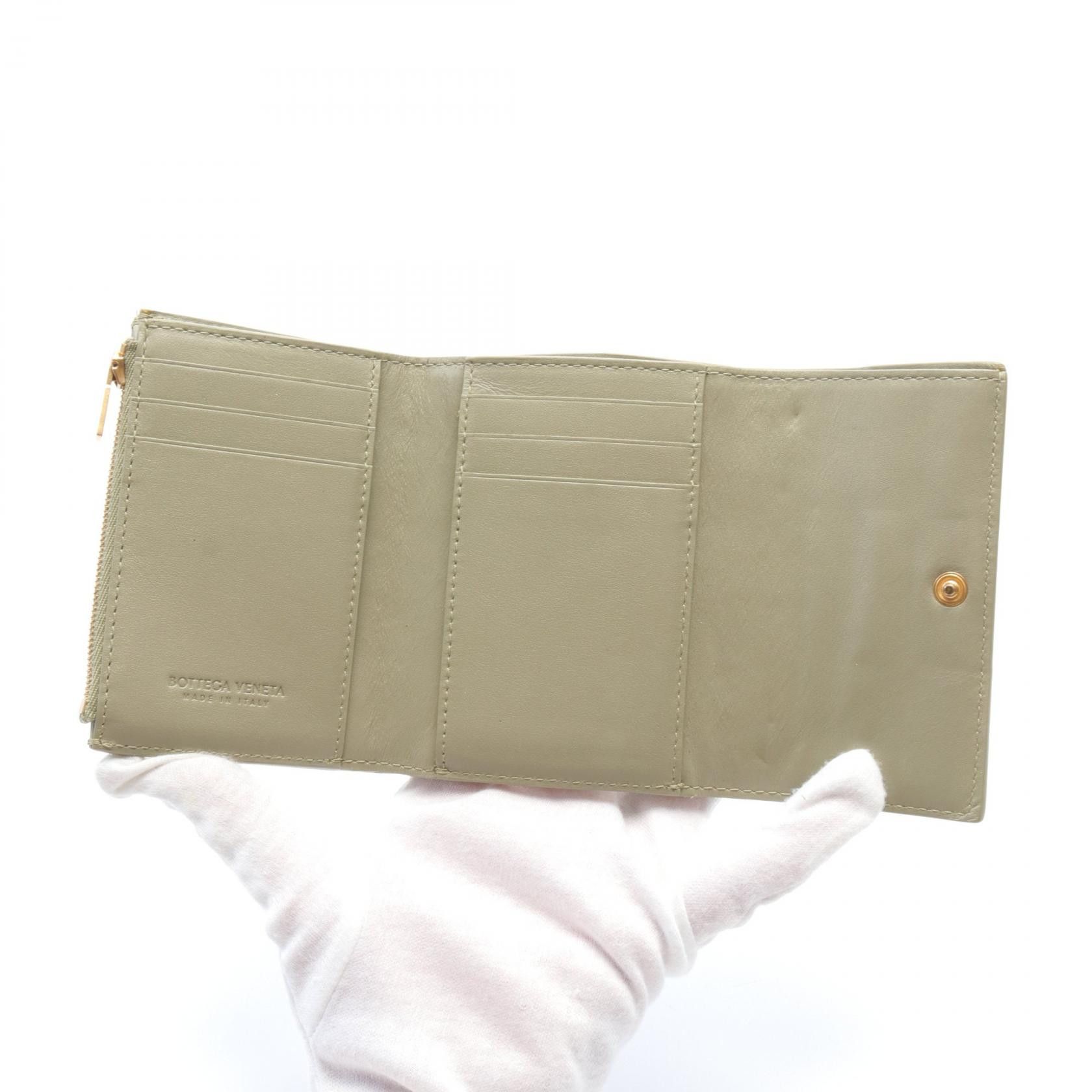 Bottega Veneta Bottega Veneta Cassette Trifold Wallet Leather Short Wallet 651372 in Good Condition Size ONE SIZE - 3 Thumbnail