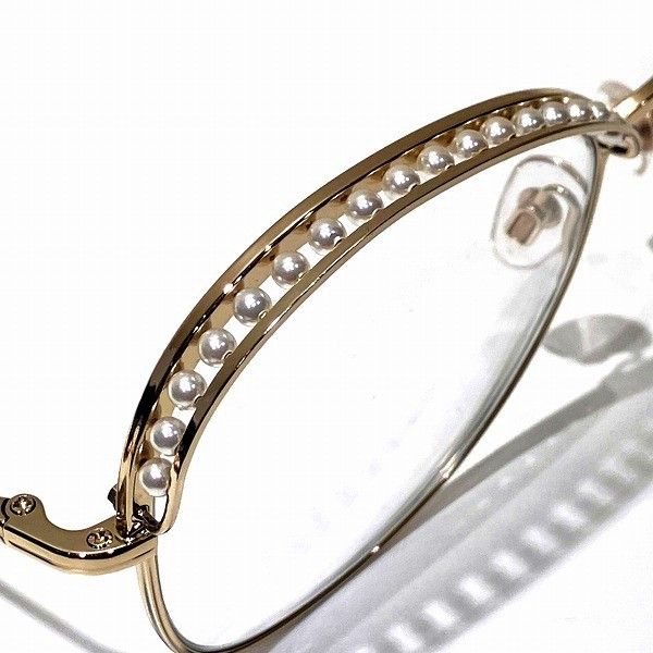 Chanel Chanel Chanel 4246-H Sunglasses with Faux Pearl Metal Sunglasses 4246-H in Great Condition Size ONE SIZE - 3 Thumbnail