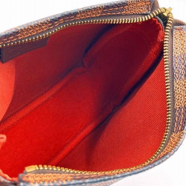 Louis Vuitton Louis Vuitton Louis Vuitton Damier Makeup Handbag N51982 Canvas Handbag N51982 in Good Condition Size ONE SIZE - 6 Thumbnail