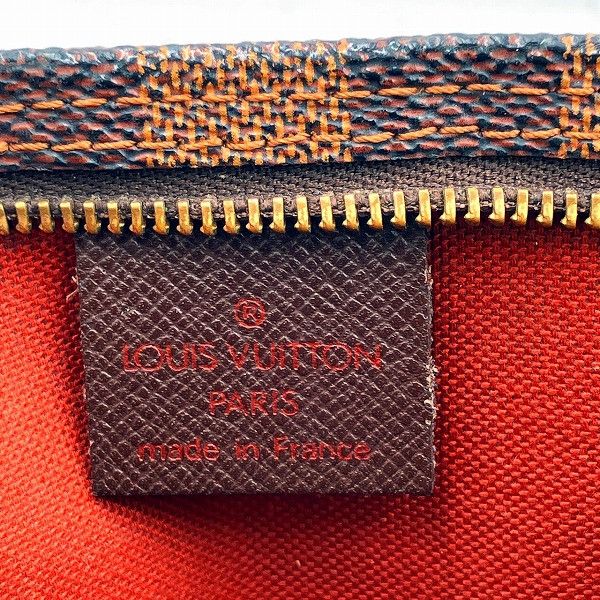 Louis Vuitton Louis Vuitton Louis Vuitton Damier Makeup Handbag N51982 Canvas Handbag N51982 in Good Condition Size ONE SIZE - 5 Thumbnail