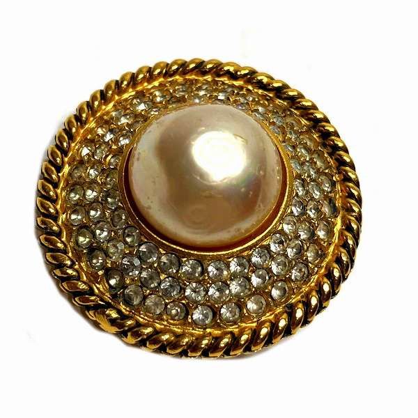 Chanel Chanel Chanel Gold Faux Pearl Rhinestone Earrings Metal Earrings in Good Condition Size ONE SIZE - 7 Thumbnail