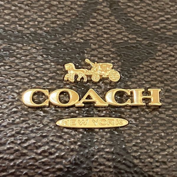 Coach Coach Coach Signature Coin Case F2231 Canvas Coin Case F2231 in Great Condition Size ONE SIZE - 4 Thumbnail