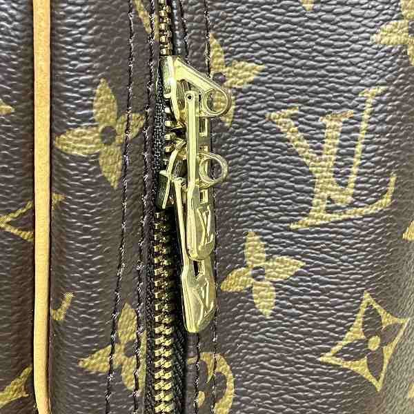 Louis Vuitton Louis Vuitton Louis Vuitton Monogram Excursion Handbag M41450 Canvas Handbag M41450 in Good Condition Size ONE SIZE - 4 Thumbnail