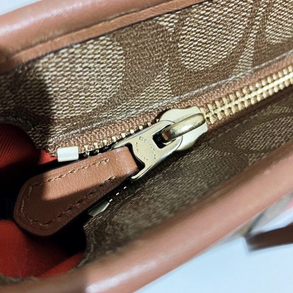 Coach Coach Coach Varsity Stripe City Zip Tote Bag F38405 Canvas Tote Bag F38405 in Good Condition Size ONE SIZE - 4 Thumbnail