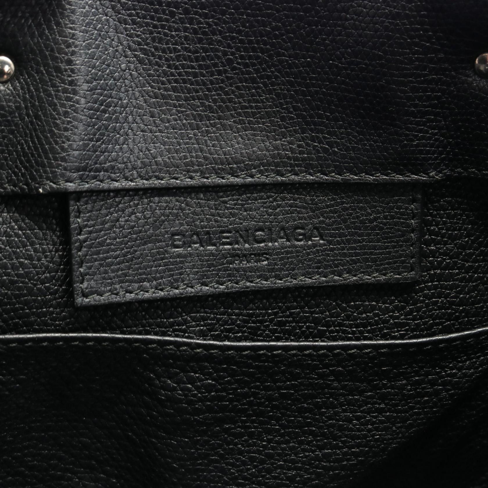 Balenciaga Balenciaga Mini Papier Bag Leather Crossbody Bag 399531 in Very Good Condition Size ONE SIZE - 4 Thumbnail