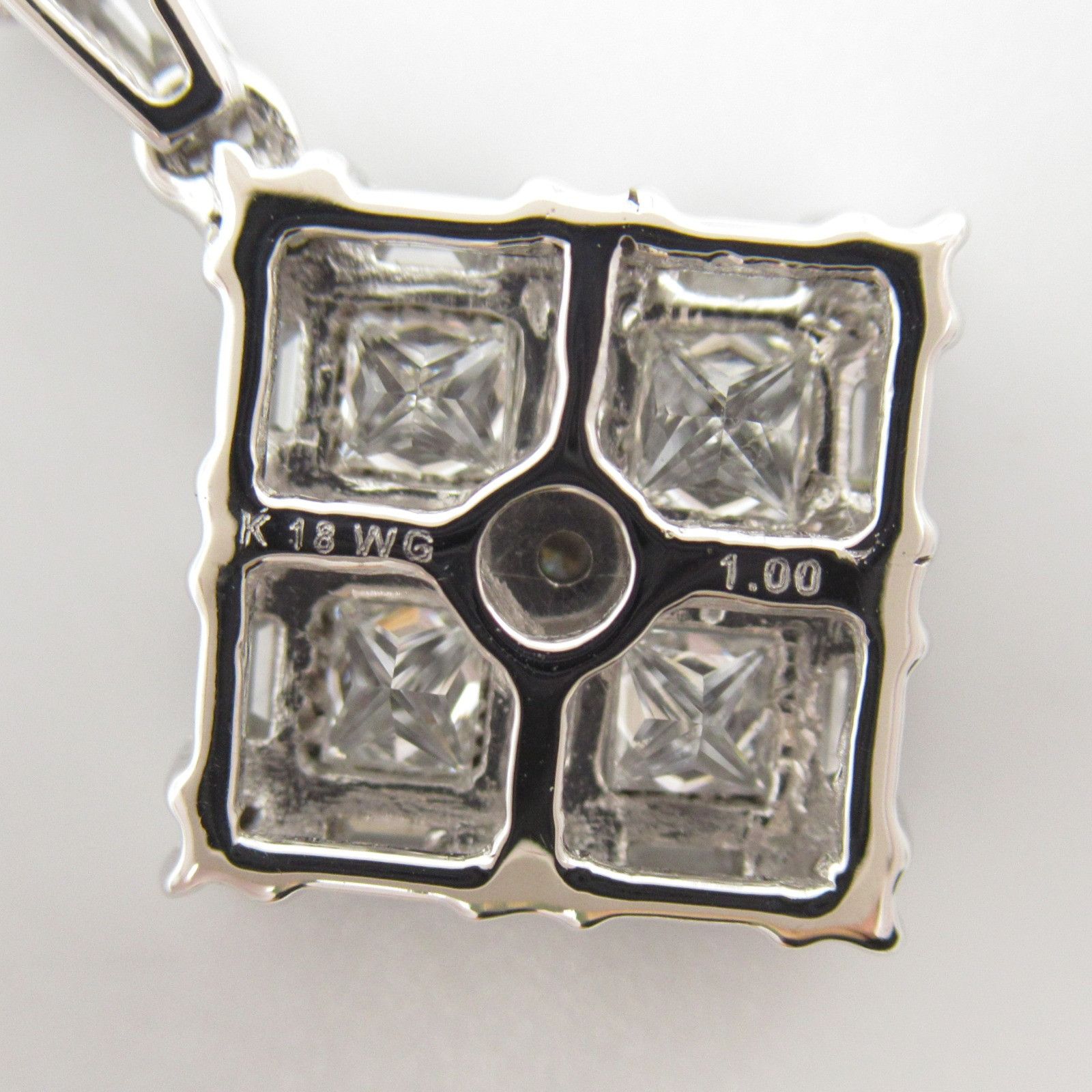 Other Other 18K Diamond Necklace Metal Necklace in Great Condition Size ONE SIZE - 4 Thumbnail