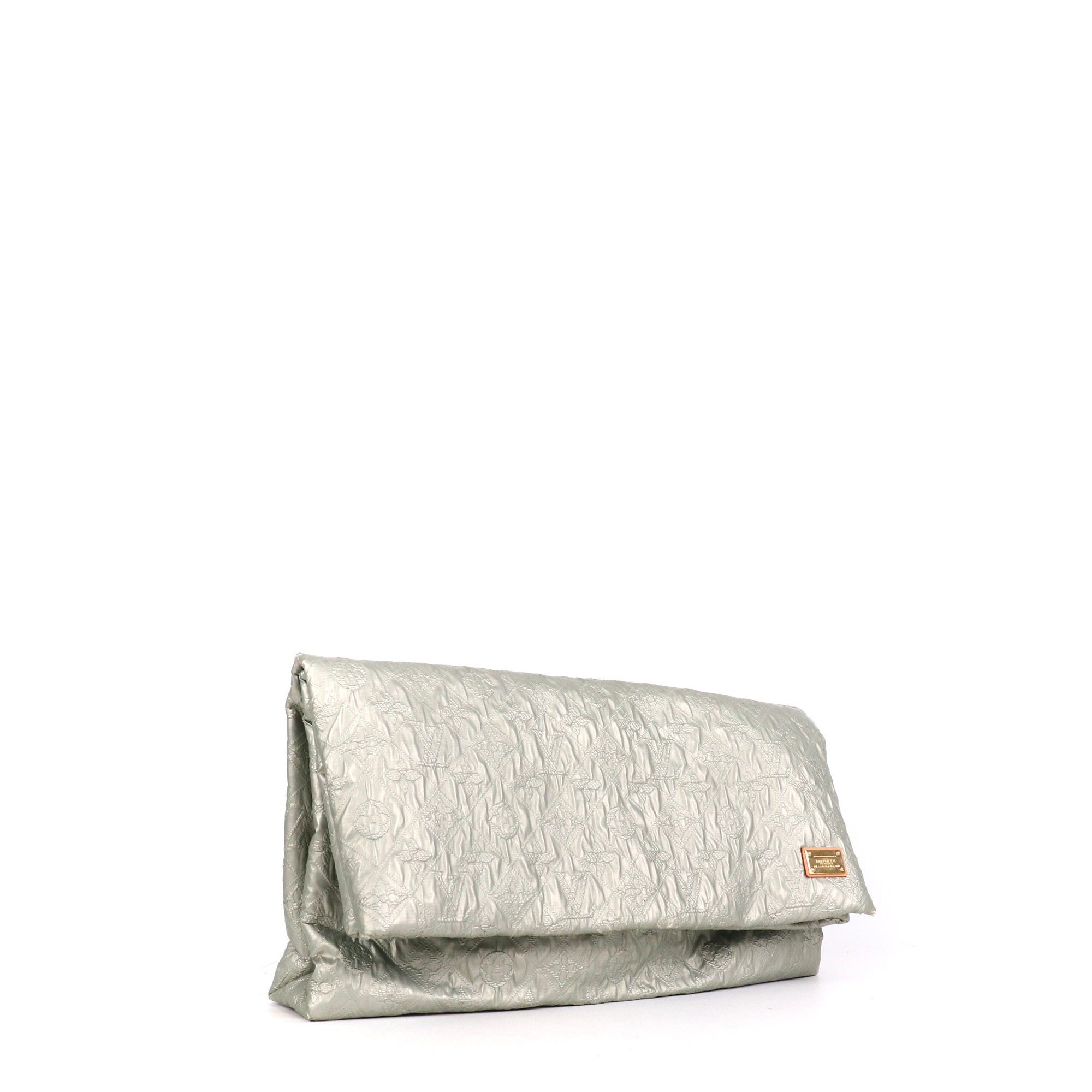 Louis Vuitton LOUIS VUITTON - Louis Vuitton Limelight Limited Edition Pouch in Silver Monogrammed Silk Size ONE SIZE - 2 Thumbnail