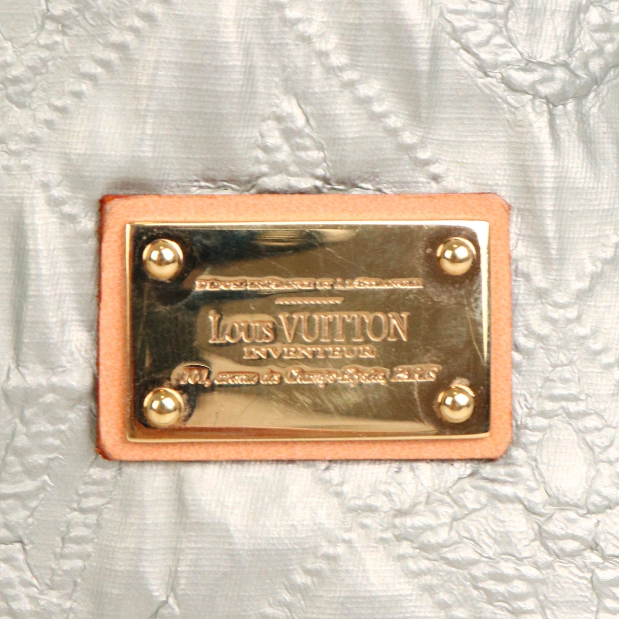 Louis Vuitton LOUIS VUITTON - Louis Vuitton Limelight Limited Edition Pouch in Silver Monogrammed Silk Size ONE SIZE - 4 Thumbnail