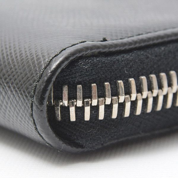 Prada Prada Prada Saffiano Leather Coin Case Black Leather Coin Case 74761 in Great Condition Size ONE SIZE - 8 Thumbnail