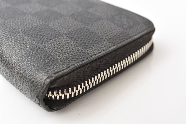 Louis Vuitton Louis Vuitton Louis Vuitton Damier Graphite Canvas Long Wallet N63095 Canvas Long Wallet N63095 in Great Condition Size ONE SIZE - 5 Thumbnail