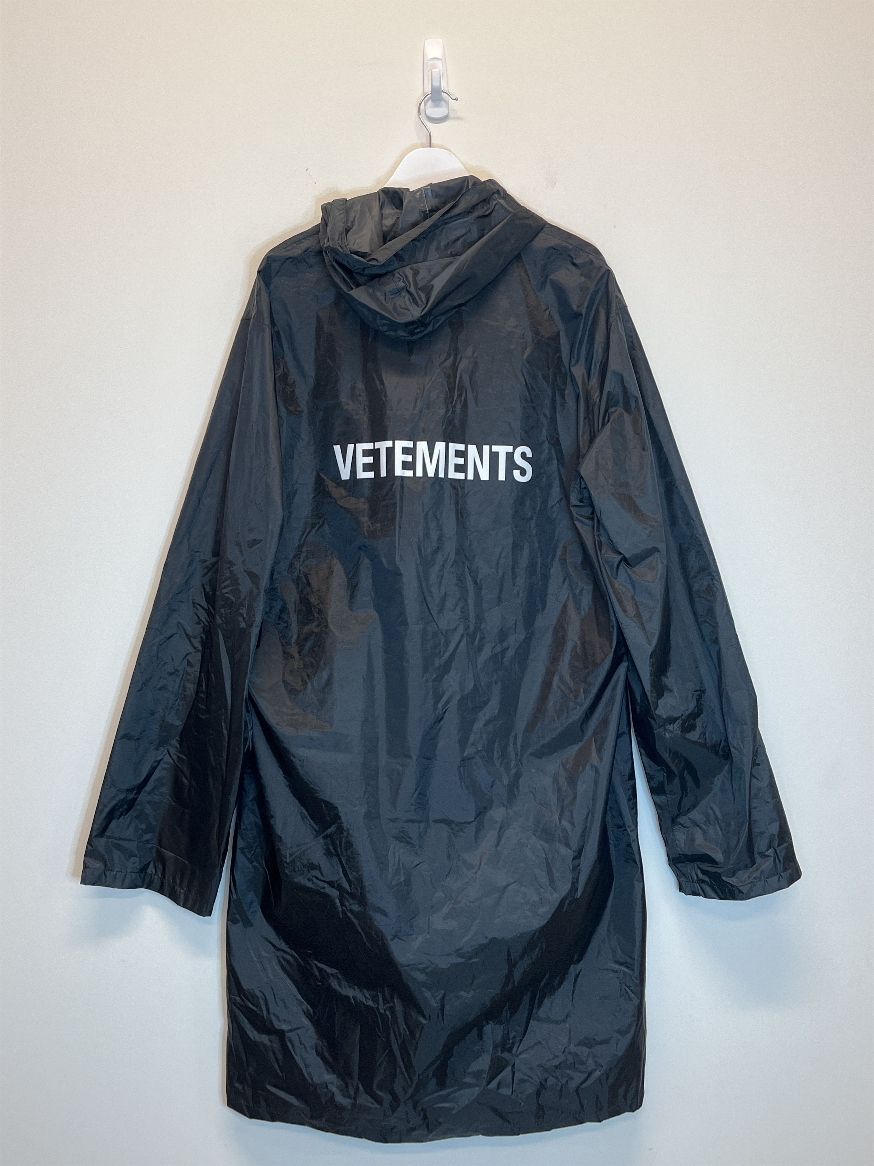 Vetements SS16 Logo Raincoat | Grailed