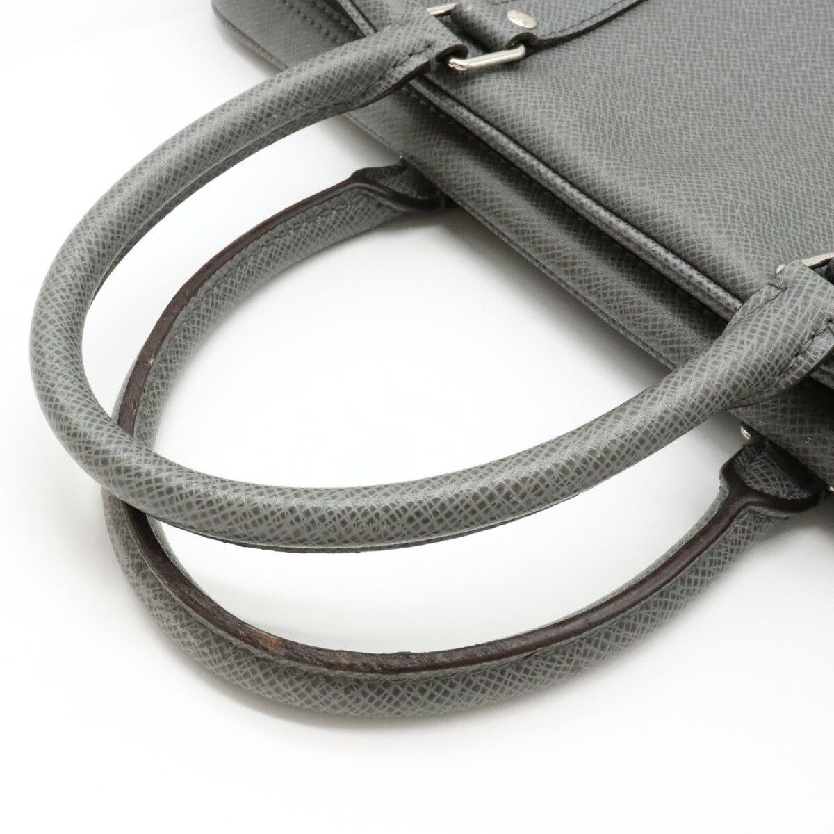 Louis Vuitton Louis Vuitton Louis Vuitton Taiga PDV PM Briefcase M30640 Canvas Business Bag M30640 in Very Good Condition Size ONE SIZE - 4 Thumbnail