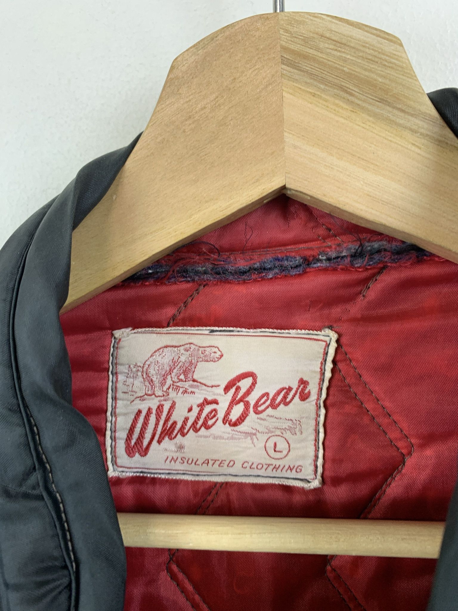 Other Vintage Padded Jacket 1990s Padded Liner Jacket White Bear Size M (L) Size US L / EU 52-54 / 3 - 2 Thumbnail