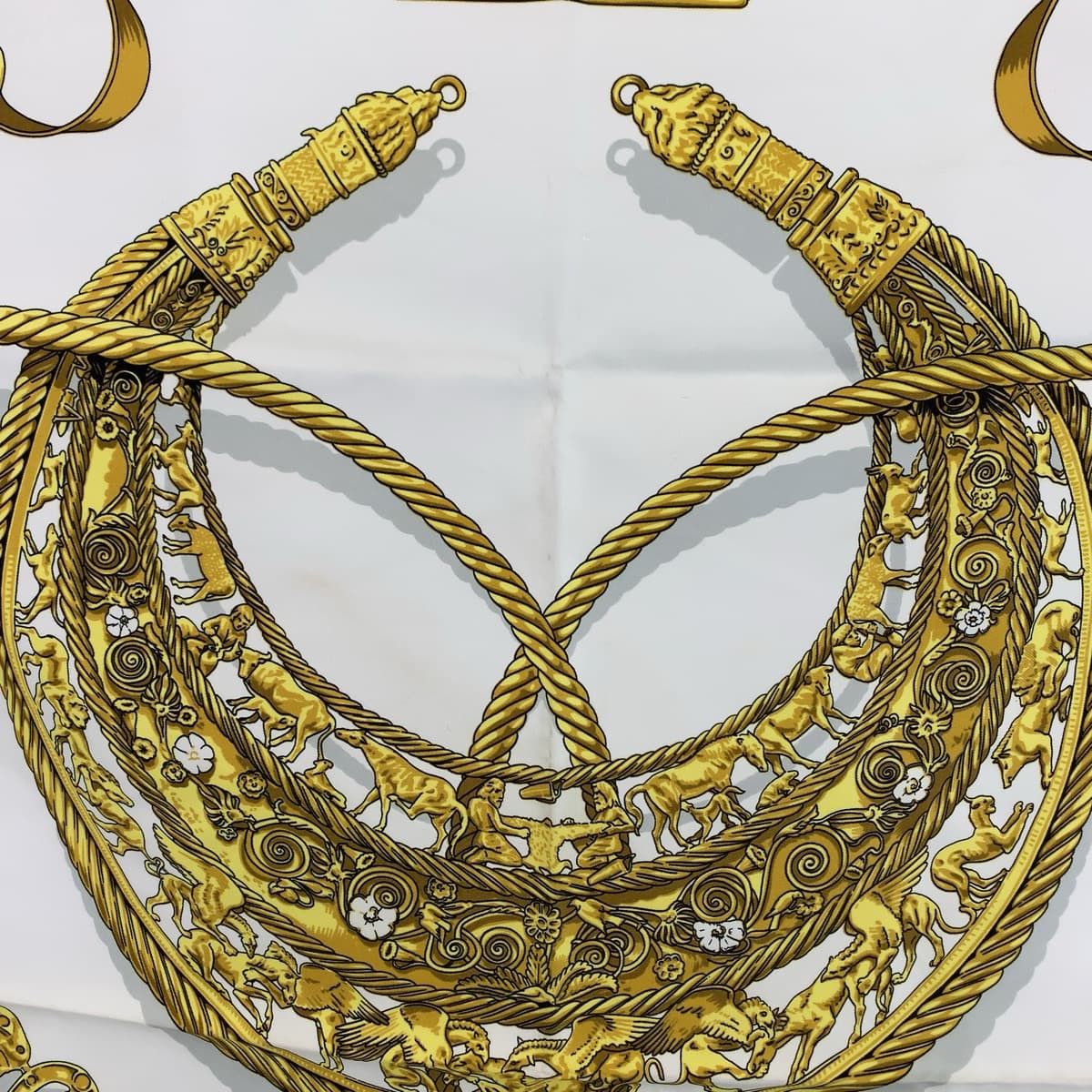 Hermes Hermes Hermes Silk Scarf LES CAVALIERS D'OR 90cm Canvas Scarf in Very Good Condition Size ONE SIZE - 7 Thumbnail
