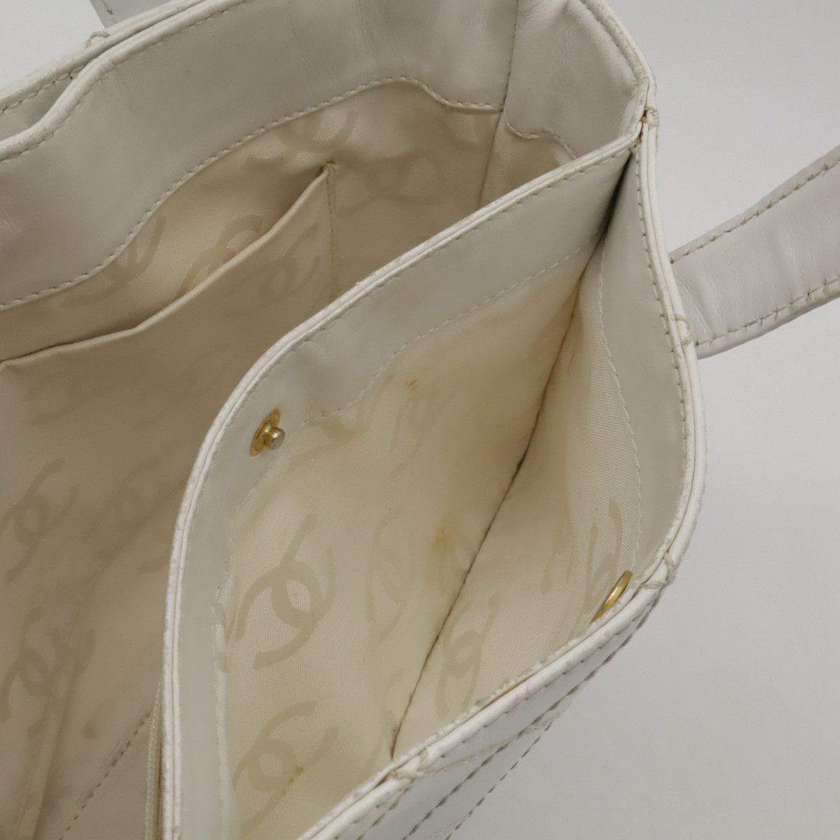 Chanel Chanel Chanel Wild Stitch Coco Mark Leather Tote Bag Leather Tote Bag A18126 in Very Good Condition Size ONE SIZE - 6 Thumbnail