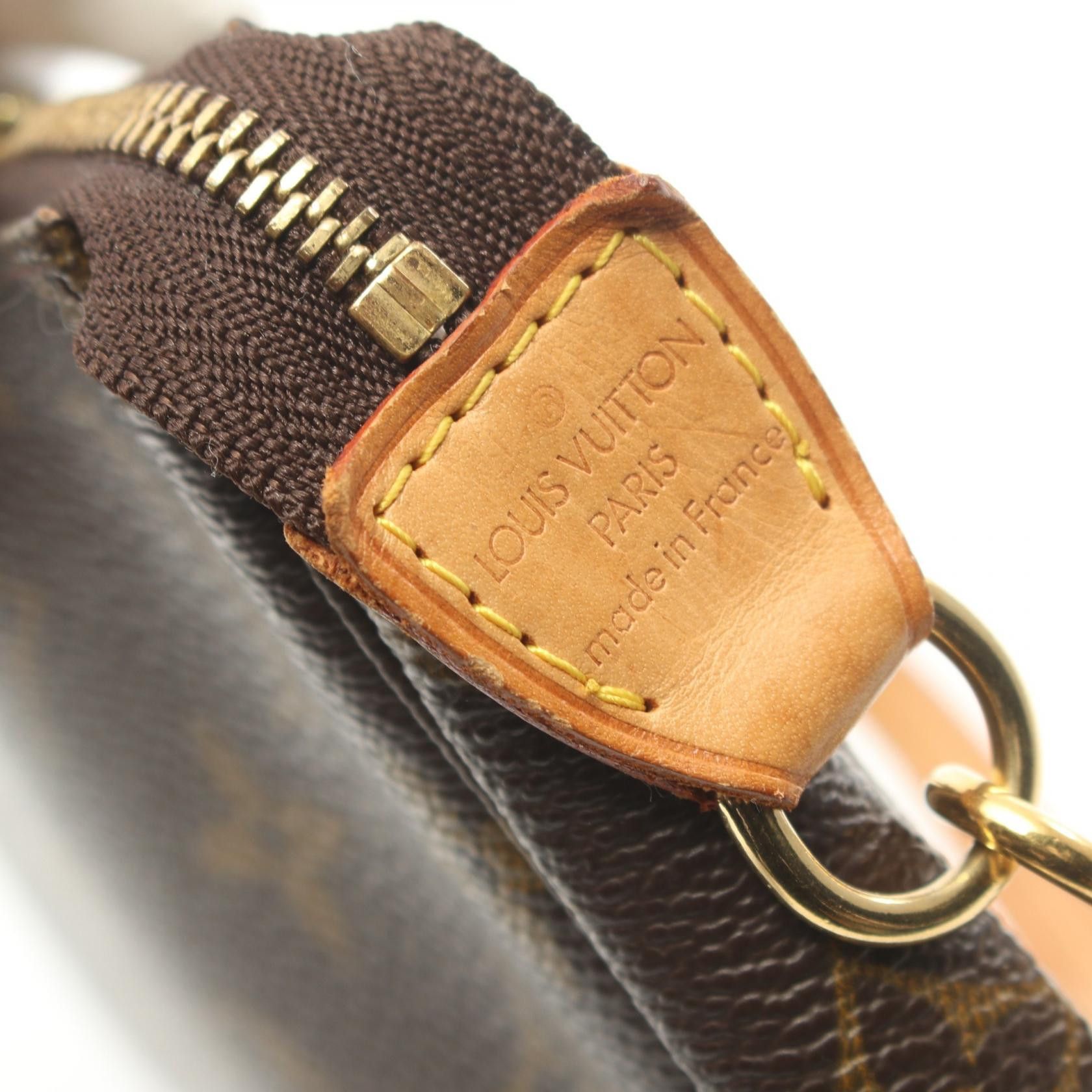 Louis Vuitton Louis Vuitton Monogram Pochette Accesoires Canvas Handbag M51980 in Good Condition Size ONE SIZE - 4 Thumbnail