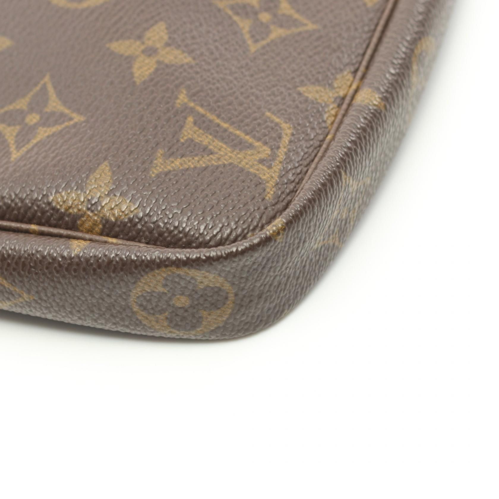 Louis Vuitton Louis Vuitton Monogram Pochette Accesoires Canvas Handbag M51980 in Good Condition Size ONE SIZE - 5 Thumbnail