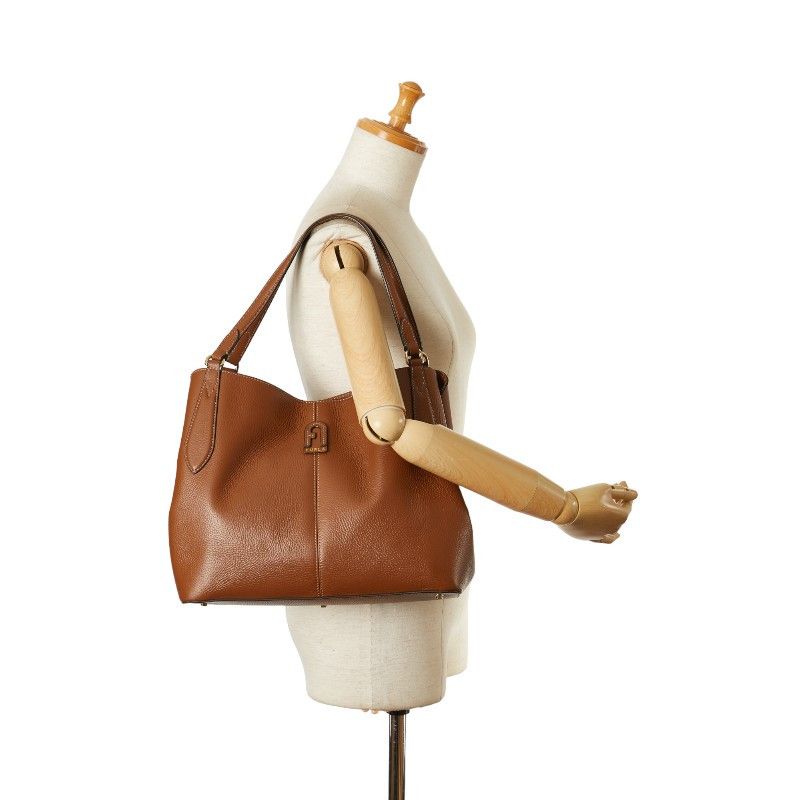 Furla Furla Furla Daphne Leather Tote Bag Brown Leather Tote Bag in Great Condition Size ONE SIZE - 10 Thumbnail