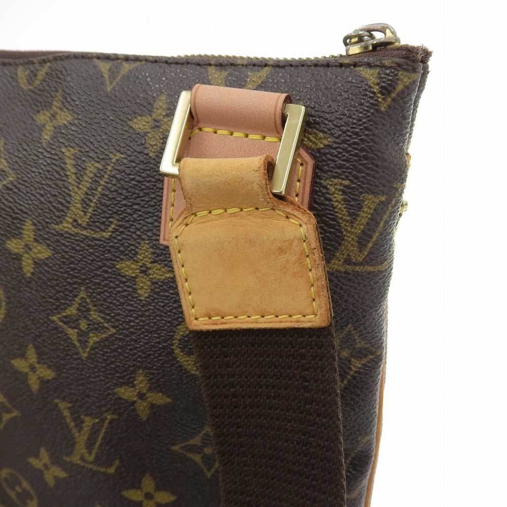 Louis Vuitton Louis Vuitton Louis Vuitton Monogram Bosphore Shoulder Bag M40044 Canvas Crossbody Bag M40044 in Very Good Condition Size ONE SIZE - 4 Thumbnail