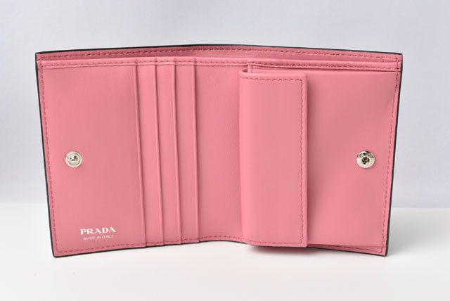 Prada Prada Prada Leather Mini Wallet 1MV204 Leather Short Wallet 1MV204 in Pristine Condition Size ONE SIZE - 5 Thumbnail