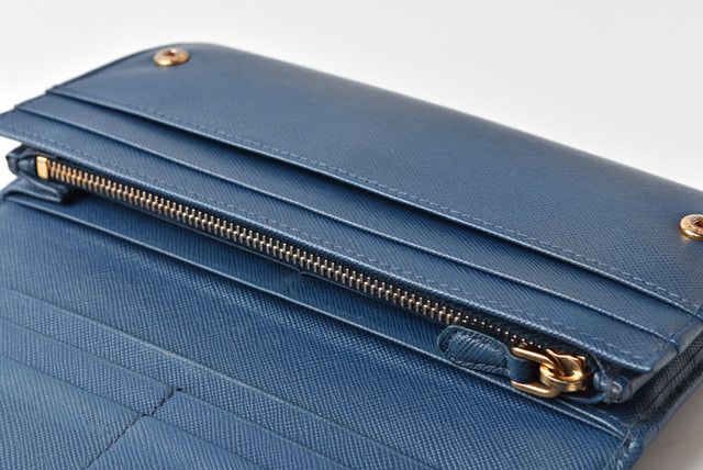 Prada Prada Prada Embossed Leather Long Wallet with Pass Case 1MH132 Leather Long Wallet 1MH132 in Great Condition Size ONE SIZE - 7 Thumbnail