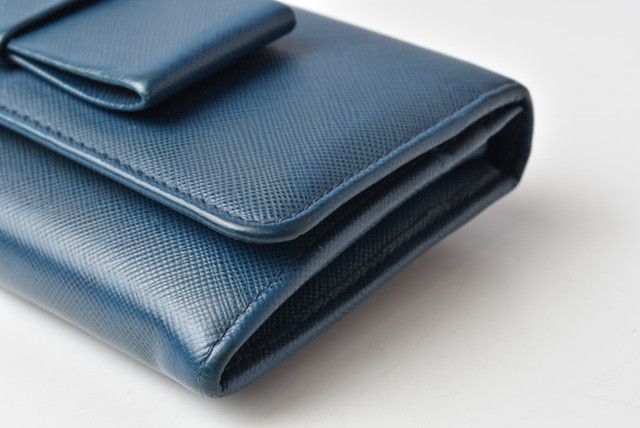 Prada Prada Prada Embossed Leather Long Wallet with Pass Case 1MH132 Leather Long Wallet 1MH132 in Great Condition Size ONE SIZE - 8 Thumbnail