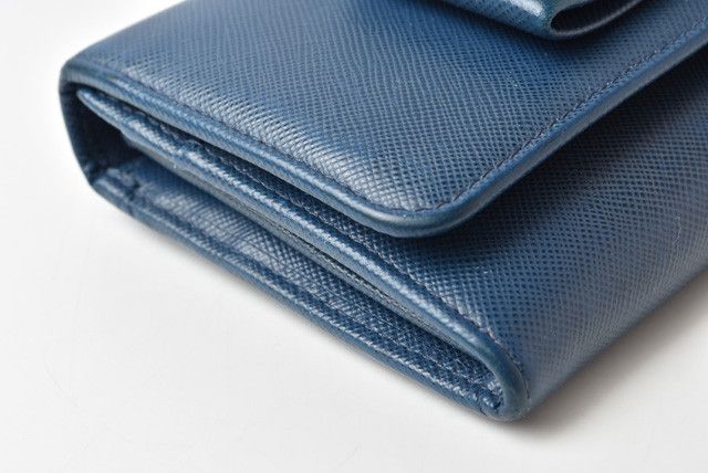 Prada Prada Prada Embossed Leather Long Wallet with Pass Case 1MH132 Leather Long Wallet 1MH132 in Great Condition Size ONE SIZE - 9 Thumbnail