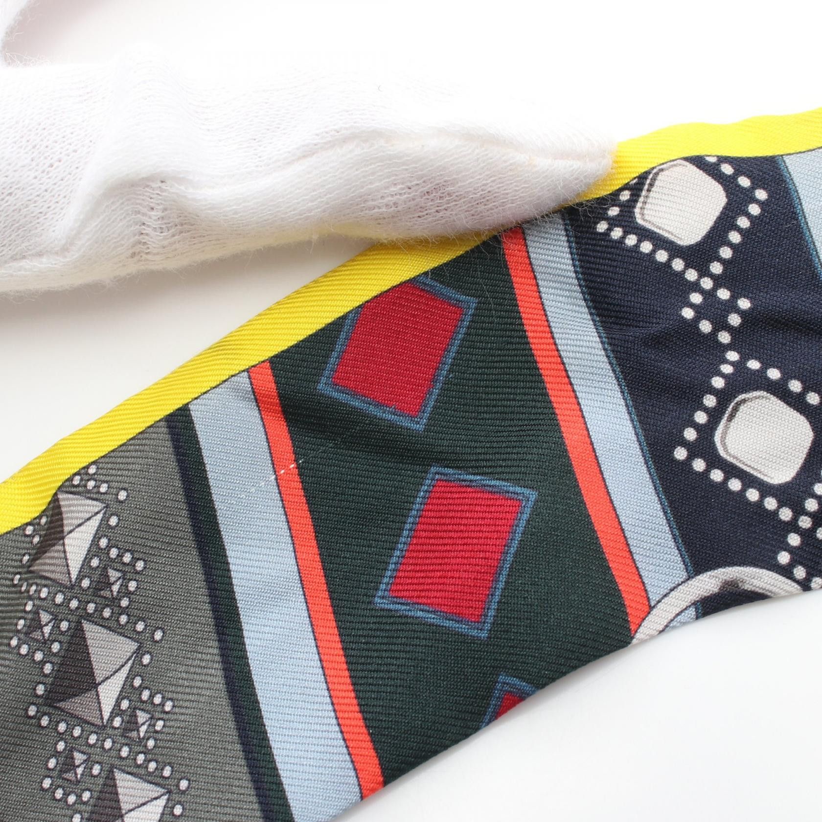 Hermes Hermes Colliers de Chiens Twilly Silk Scarf Canvas Scarf in Good Condition Size ONE SIZE - 4 Thumbnail
