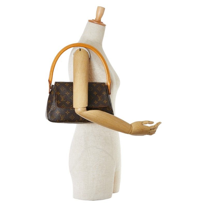 Louis Vuitton Louis Vuitton Louis Vuitton Mini Looping Handbag M51147 Canvas Handbag M51147 in Very Good Condition Size ONE SIZE - 9 Thumbnail