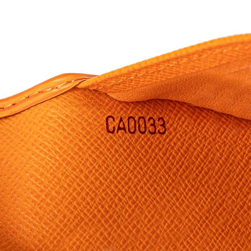 Louis Vuitton Louis Vuitton Louis Vuitton Epi Agenda Cover R2052H Orange Leather Notebook Cover R2052H in Great Condition Size ONE SIZE - 6 Thumbnail