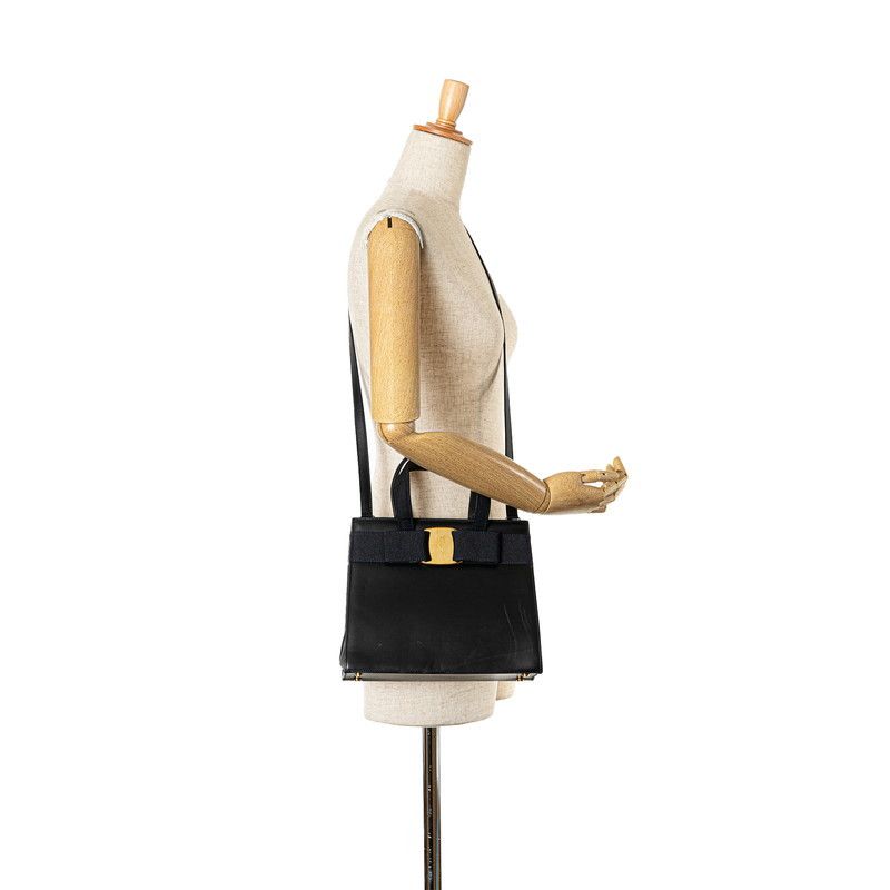 Salvatore Ferragamo Salvatore Ferragamo Salvatore Ferragamo Vara Ribbon 2WAY Leather Handbag Leather Handbag BA214178 in Very Good Condition Size ONE SIZE - 8 Thumbnail