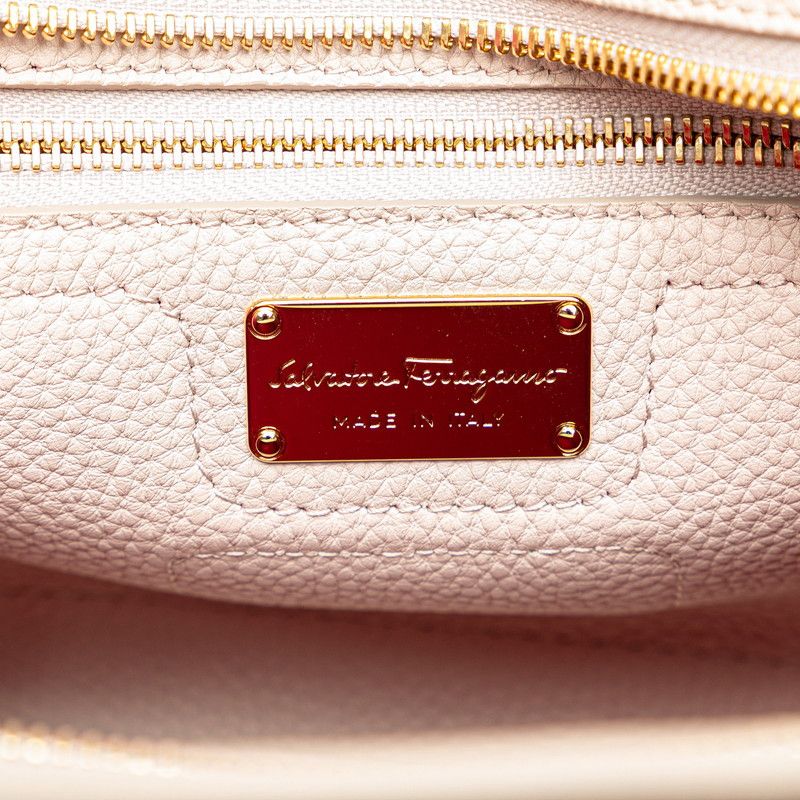 Salvatore Ferragamo Salvatore Ferragamo Salvatore Ferragamo Gancini Amy Leather 2WAY Handbag Leather Handbag EE-21 F478 in Great Condition Size ONE SIZE - 5 Thumbnail