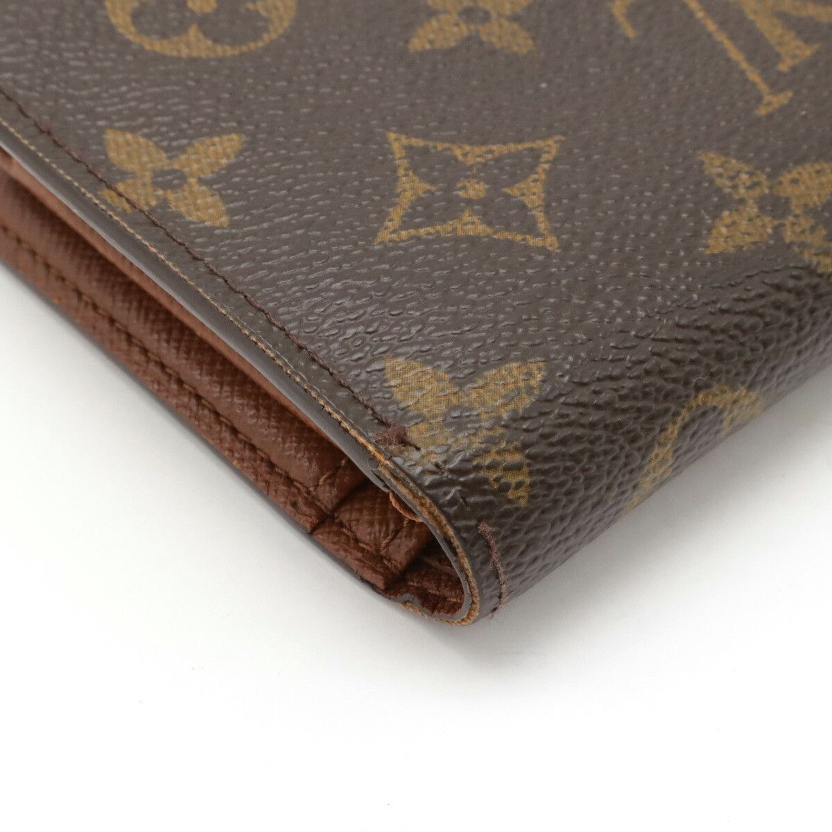 Louis Vuitton Louis Vuitton Louis Vuitton Monogram Portefeuille Viennois Wallet M61663 Canvas Short Wallet M61663 in Very Good Condition Size ONE SIZE - 3 Thumbnail