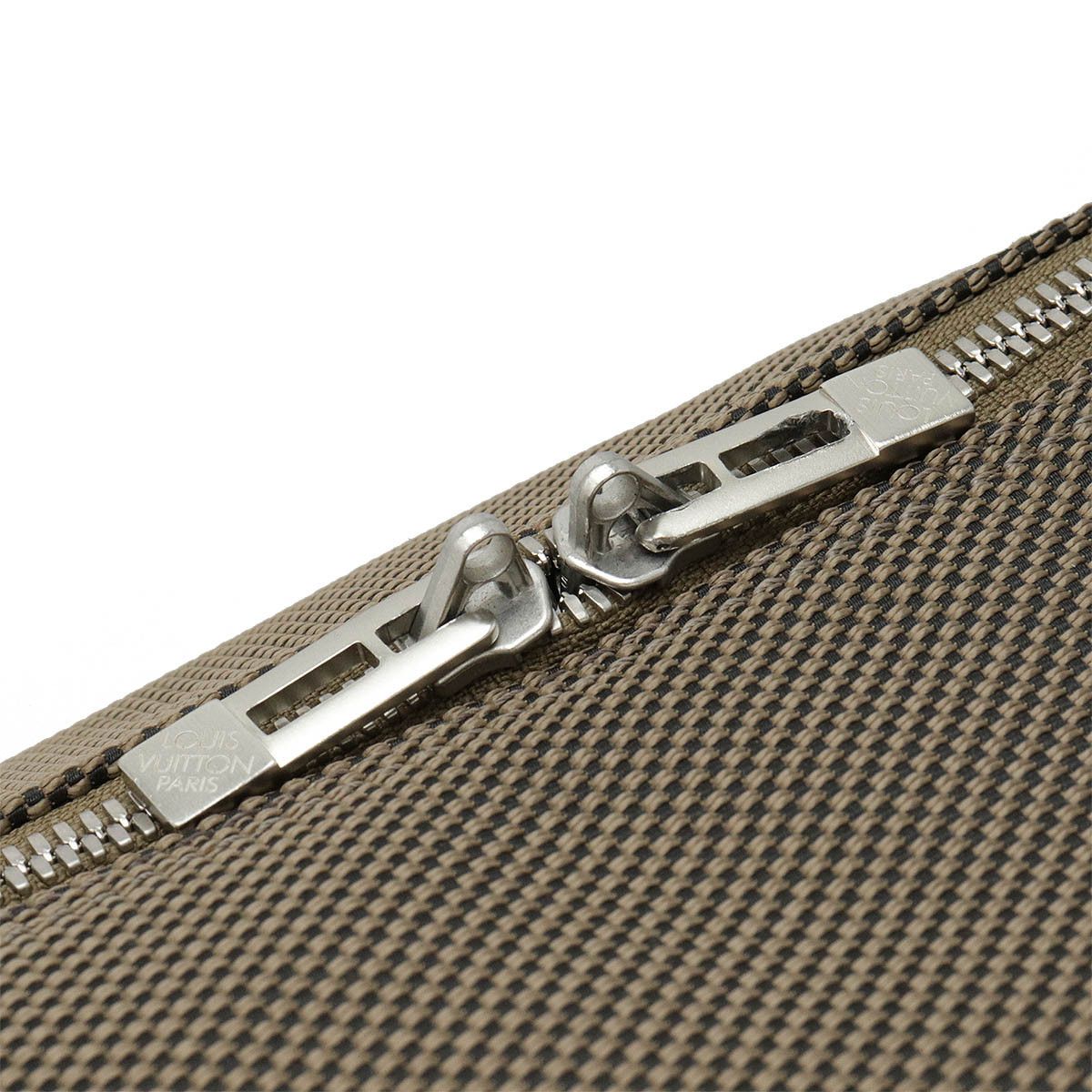 Louis Vuitton Louis Vuitton Louis Vuitton Damier Geant Atacama Boston Bag M93064 Canvas Travel Bag M93064 in Very Good Condition Size ONE SIZE - 5 Thumbnail