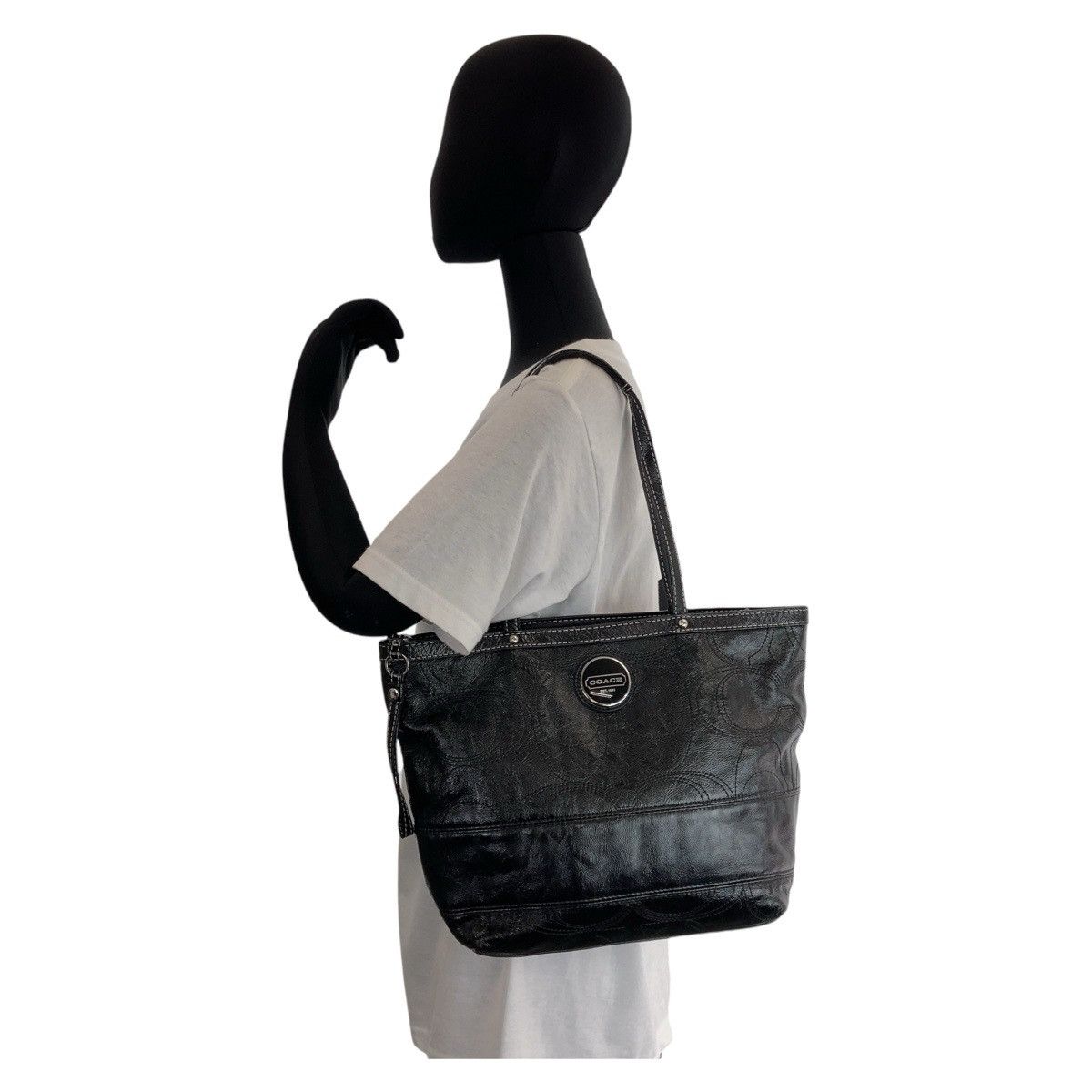 Coach Coach Coach Leather Big Signature Tote Bag Leather Tote Bag in Very Good Condition Size ONE SIZE - 10 Thumbnail