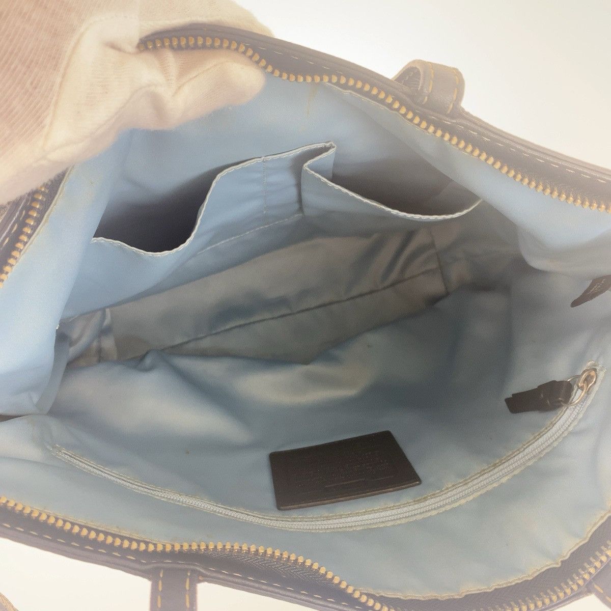 Coach Coach Coach Leather Big Signature Tote Bag Leather Tote Bag in Very Good Condition Size ONE SIZE - 3 Thumbnail