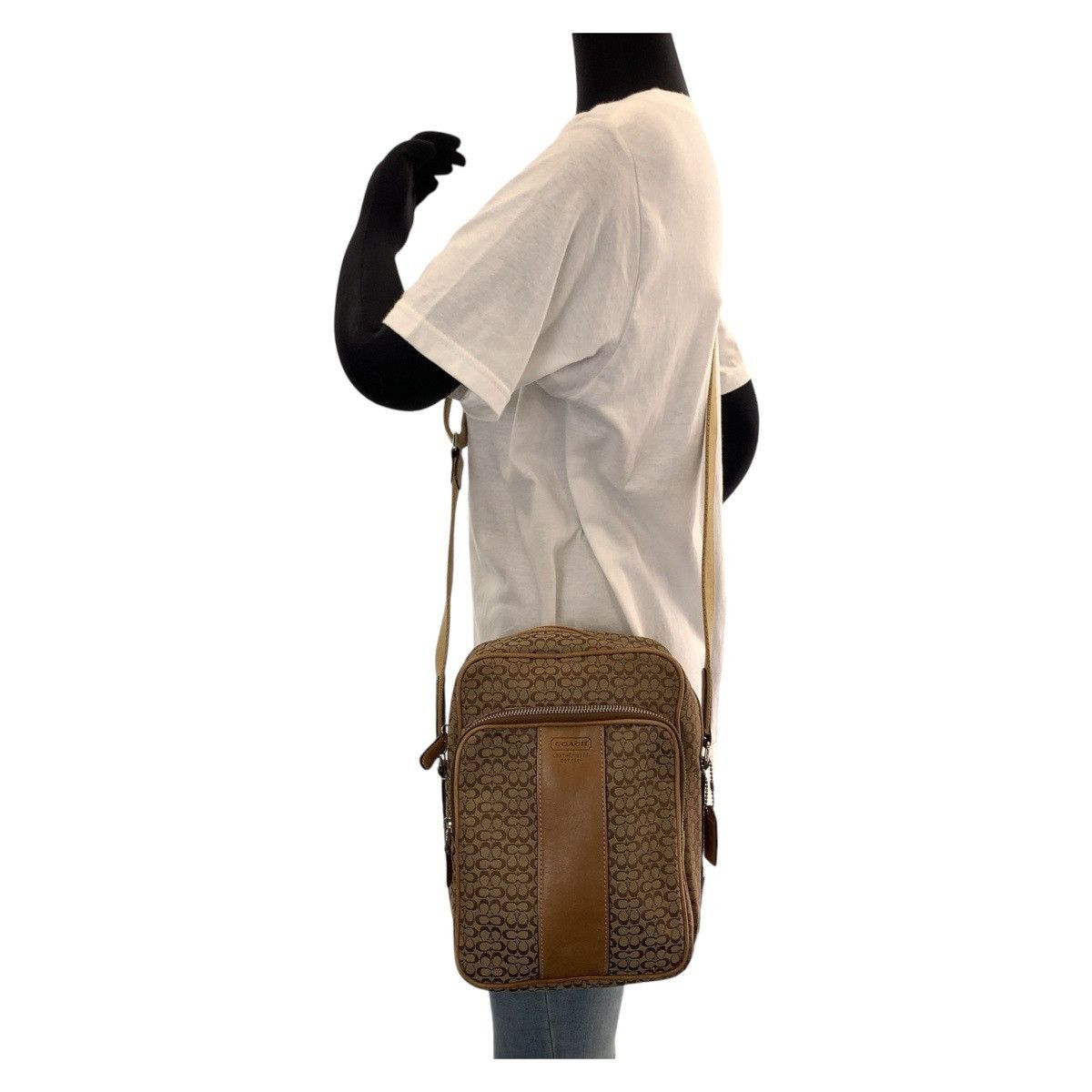 Coach Coach Coach Signature Brown Beige Silver Hardware Canvas Leather Crossbody Bag Canvas Crossbody Bag in Very Good Condition Size ONE SIZE - 9 Thumbnail
